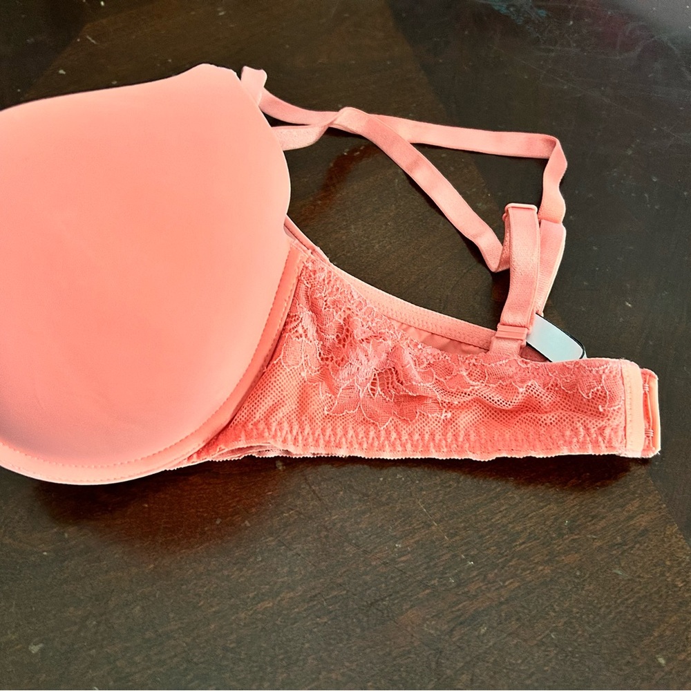 Victoria's Secret Pink T-Shirt Bra with Underwire Support - Picture 3 of 4